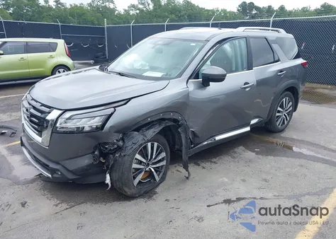 2022 Nissan Pathfinder Platinum z USA, uszkodzony, nr VIN 5N1DR3DK1NC267282